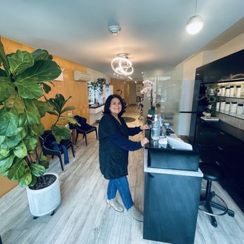 The welcoming front desk and waiting area
